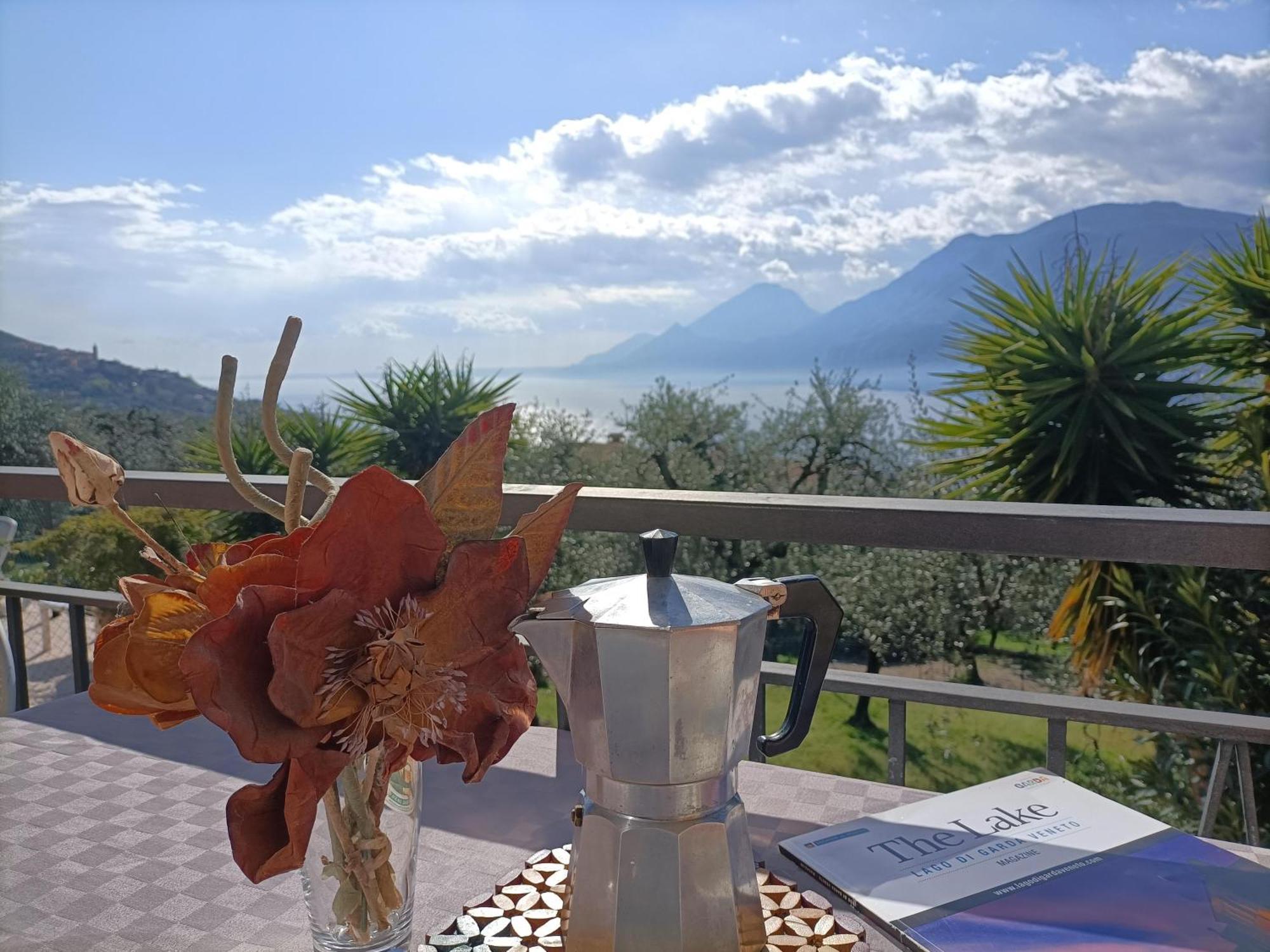Appartamenti Casa Nina, Lago,Montagne, Uliveti Brenzone sul Garda Exteriör bild